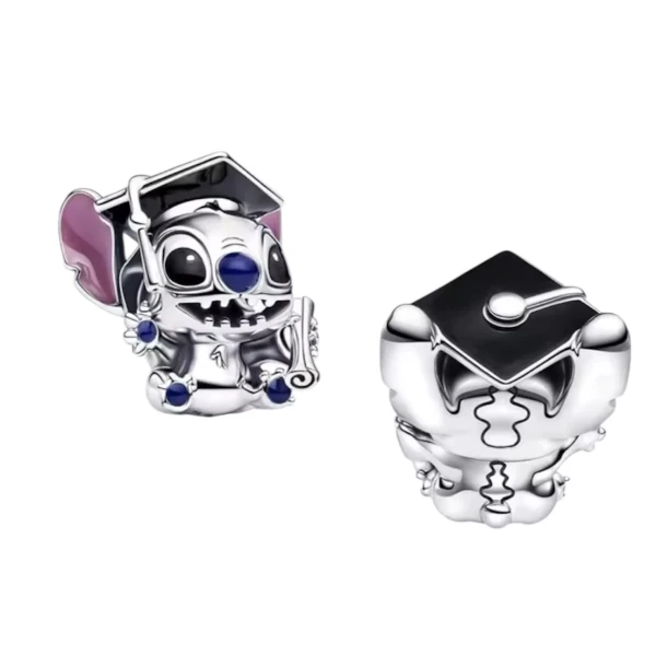 Charm Stitch-Στοιχείο/σύμβολο αποφοίτησης με τον stitch.