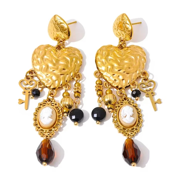 Sacred Heart Cameo – Statement Σκουλαρίκια με Καμέο & Φυλαχτά