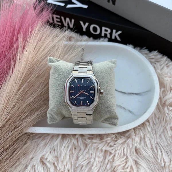 Silver Edge – Ατσάλινο Ρολόι Ασημί με Μπλε Καντράν.