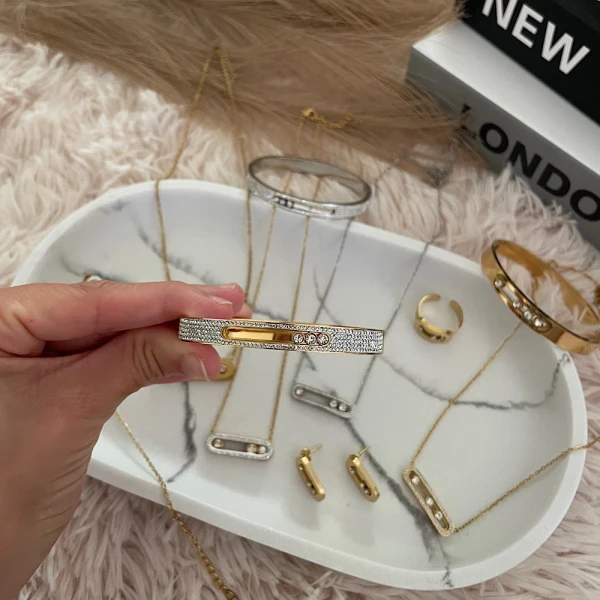 Celeste ατσάλινη χειροπέδα(ασημί ή χρυσό)