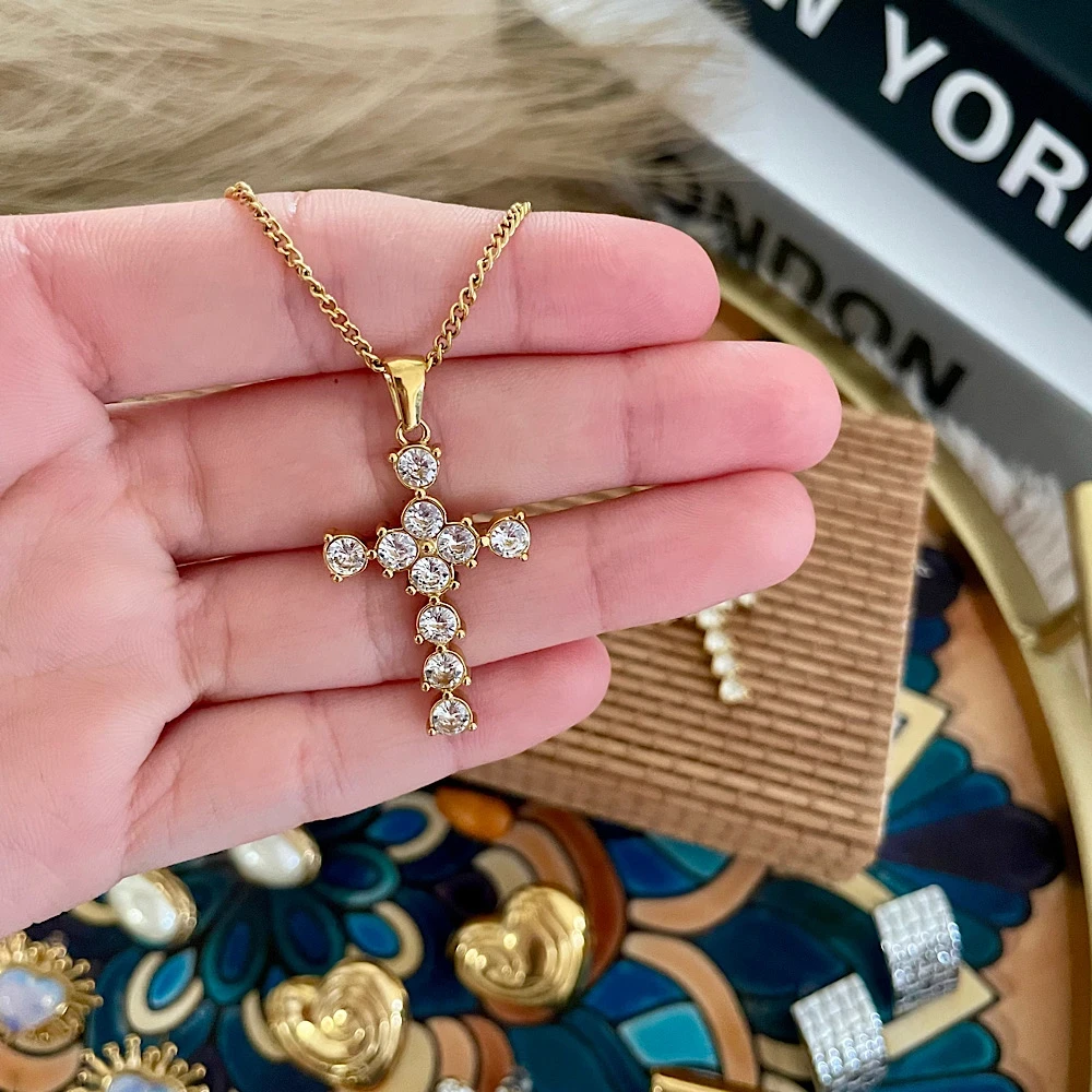 Sereno Cross Steel necklace.