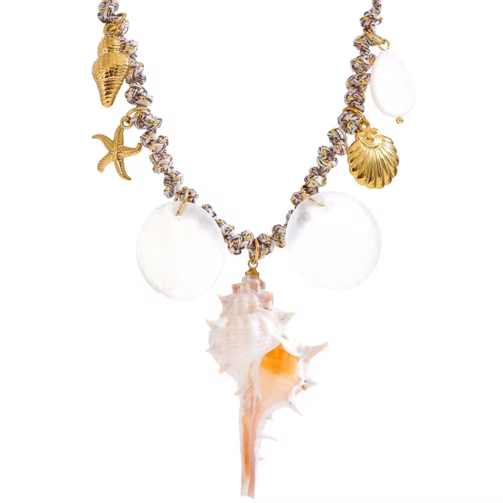 Sea goddess-Ατσάλινο κολιέ με φυσικό κοχύλι.