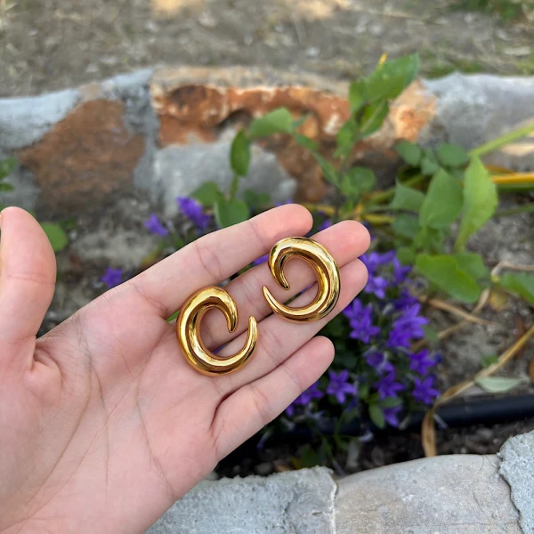 Bold gold twist-Stainless steel earrings