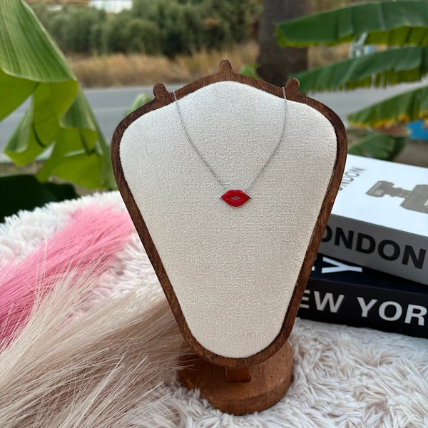 Κολιέ “Red Lips” – Ατσάλινο (Ασημί & Χρυσό)