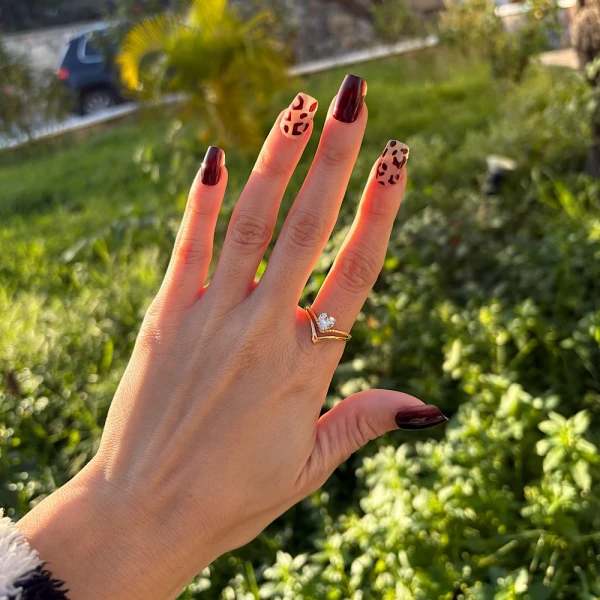 V Sparkle Ring – Ατσάλινο Δαχτυλίδι (Αυξομειούμενο)